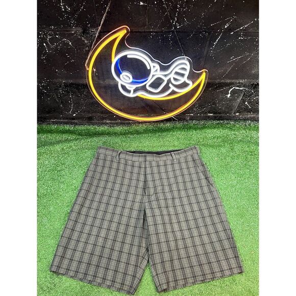 Nike Tiger Woods Collection Dri Fit Mens Size‎ 38 Gray Plaid Golf Shorts - Picture 1 of 6